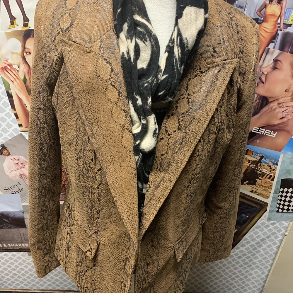Snake skin print blazer